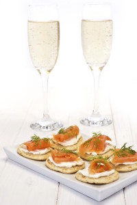 The glamorous couple: smoked salmon and champagne