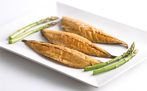 Smoked mackerel fillet pair